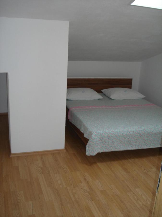 Apartments Villa Angela Кърк Стая снимка